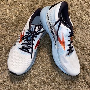Women’s Brooks Adrenaline GTS 21